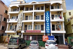 Hotel Ivory Sands
