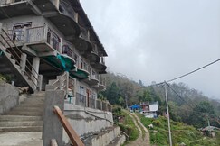 Om Dichenla Mystical Dawaipani