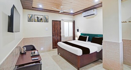 OYO Hotel O Varanasi Banaras Junction Formerly Girija Palace Room Type - Classic OYO Hotel O Varanasi Banaras Junction Formerly Girija Palace Room Type - Classic
