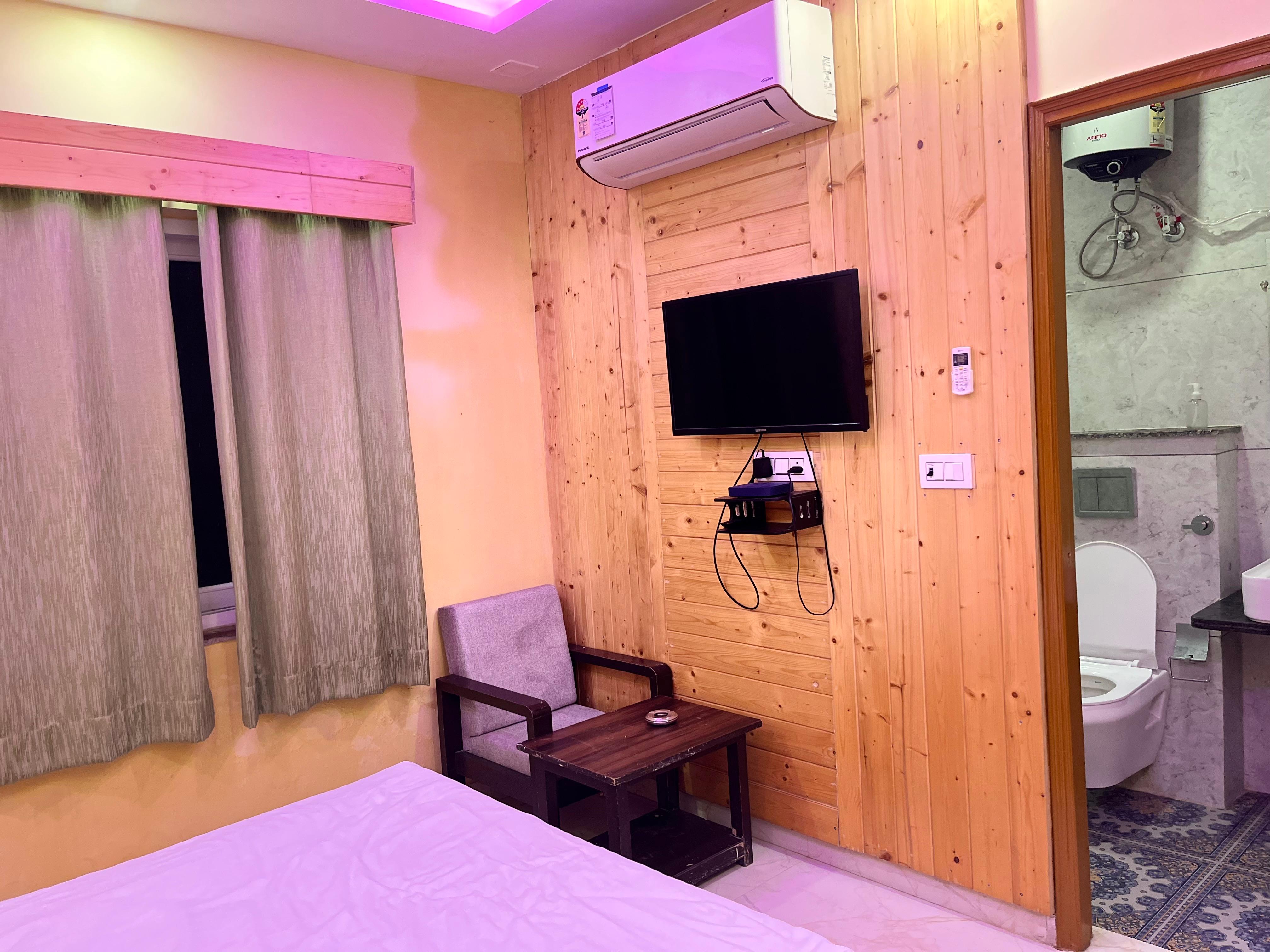 Hotel Kedar inn - Tap to explore photos