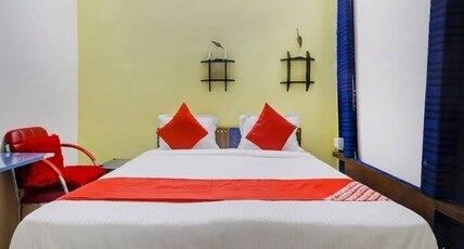 Hotel relax Room Type - Deluxe King size