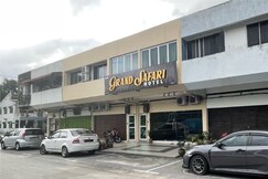 OYO 90369 Safari Hotel Lumut