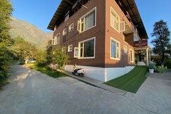 Address of Hotel Rozan Jaai