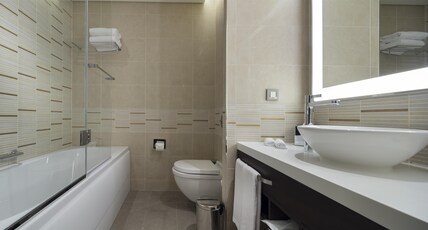 DoubleTree by Hilton Istanbul Umraniye Room Type - QUEEN DELUXE FAMILY ROOM DoubleTree by Hilton Istanbul Umraniye Room Type - QUEEN DELUXE FAMILY ROOM