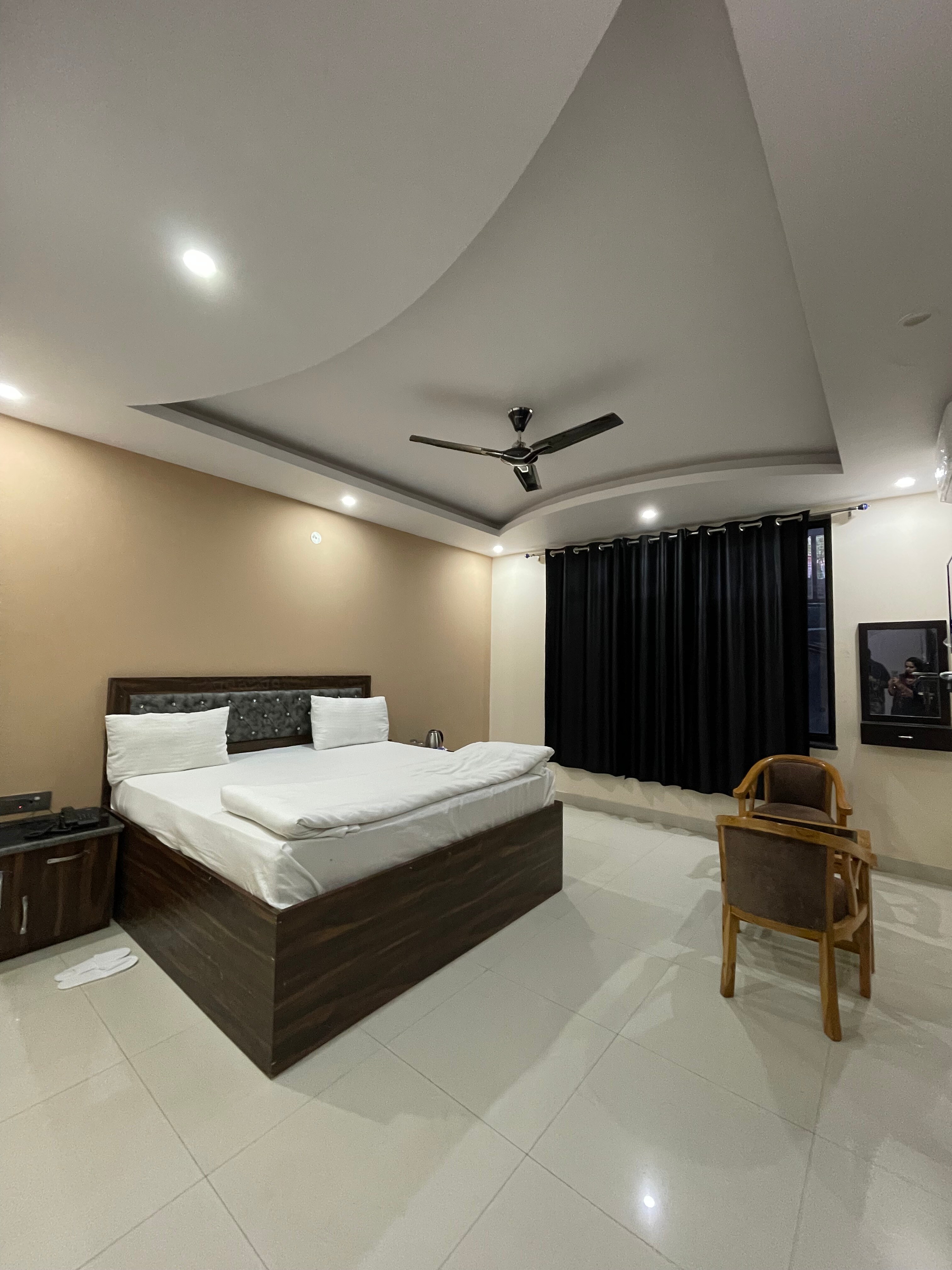 Farasu Hills Resort - Tap to explore photos