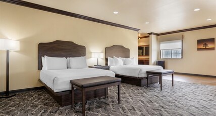 Best Western Plus Cimarron Hotel & Suites Room Type - Suite-2 Queen Beds, Non-Smoking, Larger Room, Sofabed, Sitting Area, Lounge Area, Microwave And Refr