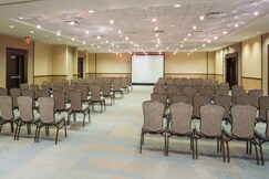 Crowne Plaza Lombard Downers Grove
