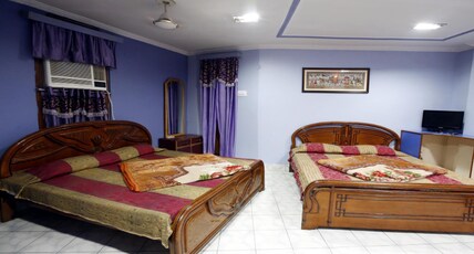 The Hotel Pravasi Palace Room Type - Deluxe Ac Six Bed Room