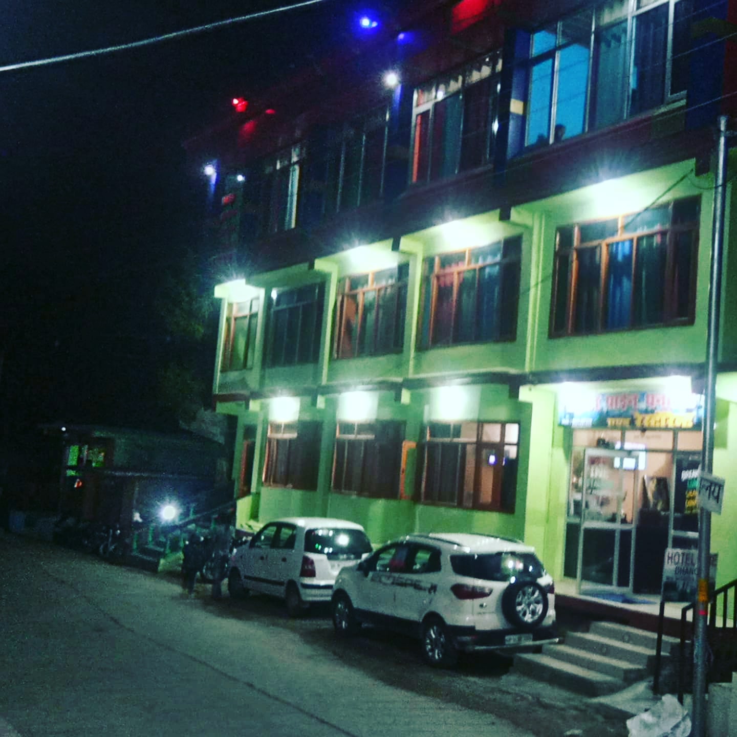 Hotel Pine Dhanaulti - Tap to explore photos