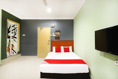 Super OYO 720 Corridor Hotel 2