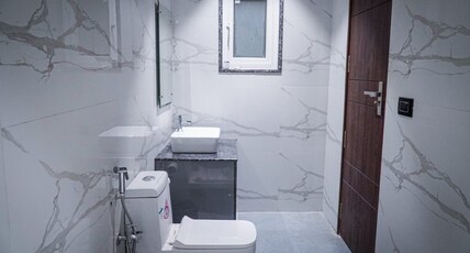 Hotel Leaf Studio near Medanta Room Type - LEAF DELUXE WITH BALCONY