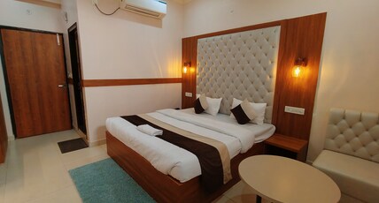 HOTEL JVS PALACE Room Type - Deluxe Room