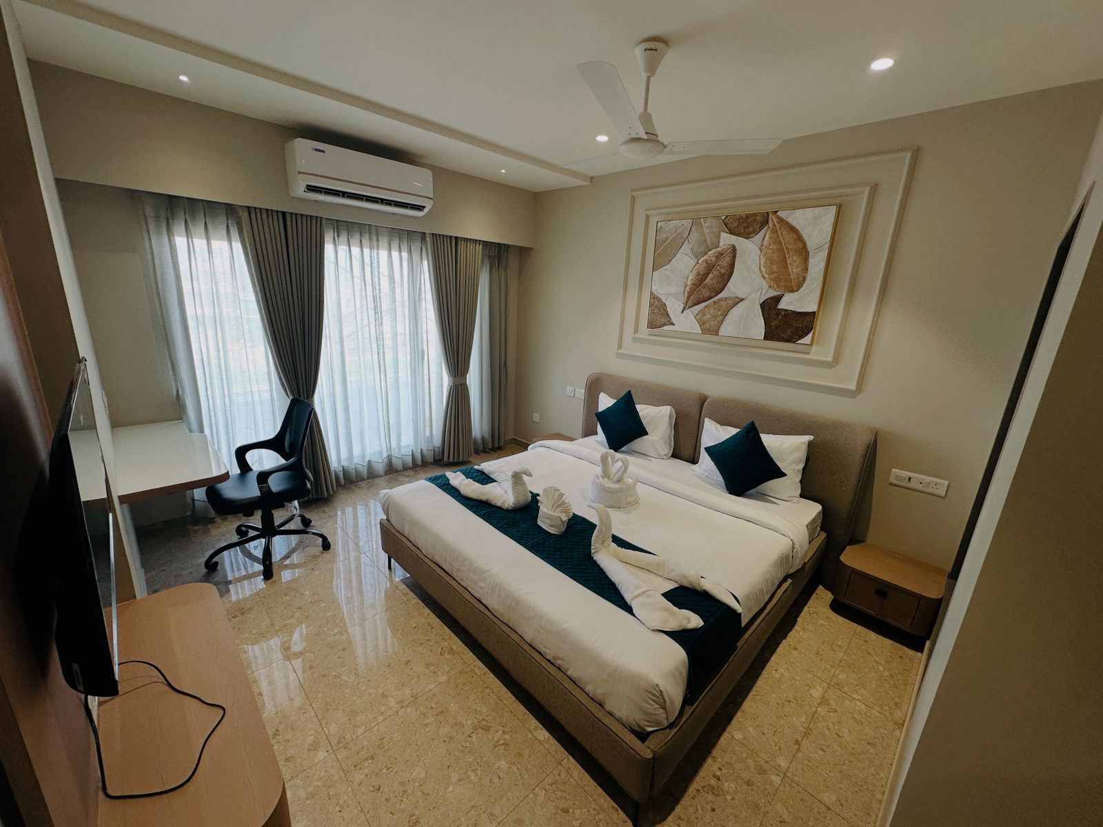 Fun Hotels Jamnagar - Tap to explore photos