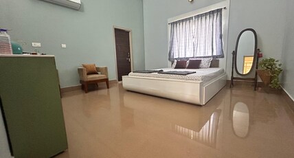 The Grove || Premium Resort And Farmhouse || Room Type - The Grove Champa With Bathtub