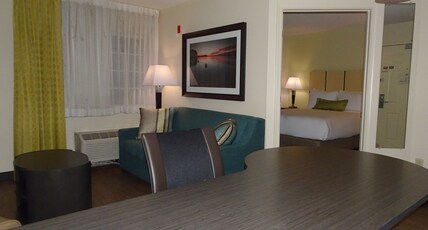 Candlewood Suites Richmond-West Room Type - 1 Queen 1 Bedroom Suite Mobil Access Tub