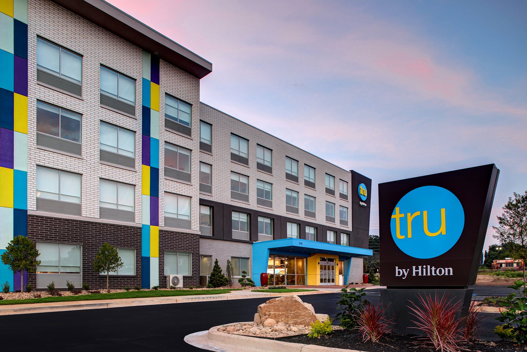 Tru by Hilton Lithia Springs, GA - Tap to explore photos