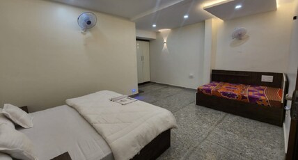 Redbell Suites - 50 Meter from Kottakkal Aryavaidyasala Room Type - Premium Suite