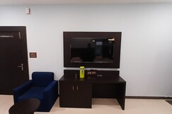 Pramod Palace & Resort