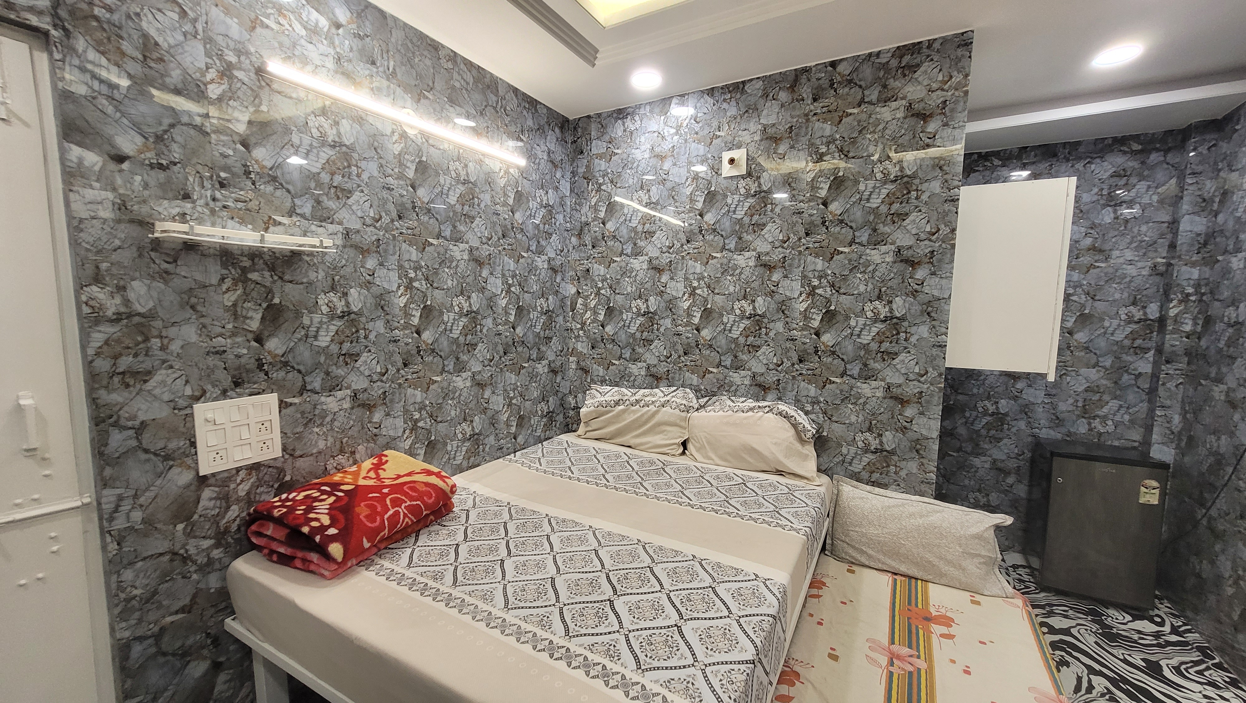 Couples Favourite Luxury Flat in Posh Lajpat Nagar - Tap to explore photos