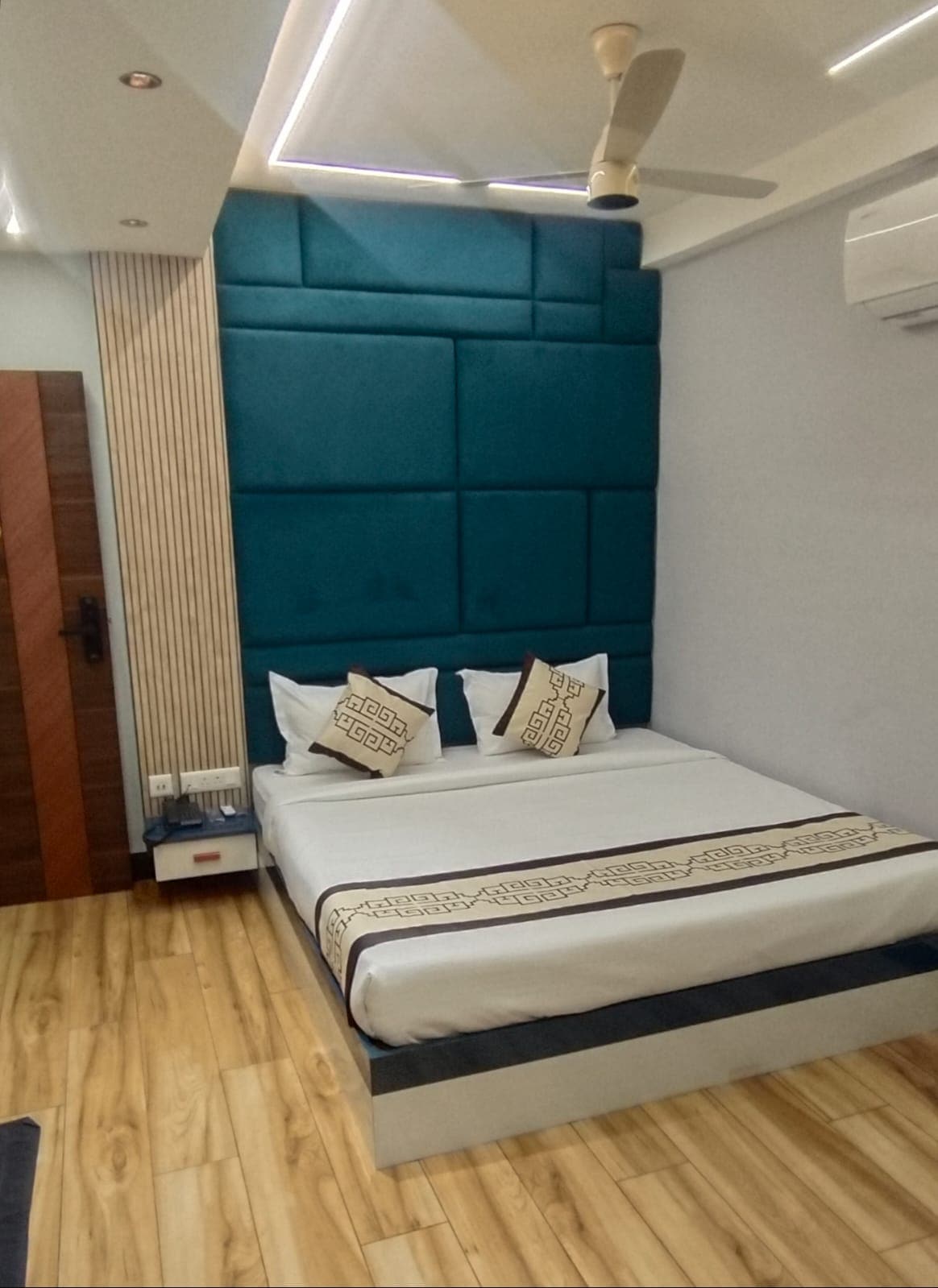 HOTEL MEERA INTERNATIONAL - Tap to explore photos