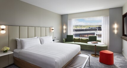 PARKROYAL Melbourne Airport Room Type - Superior Room King