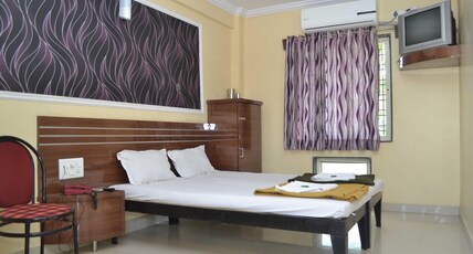 Hotel Shree Sai Vishwa Room Type - Double Bed  Ac