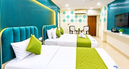 Hotel Lake View Near Airport Zone Room Type - SUITE LAKE VIEW ROOM