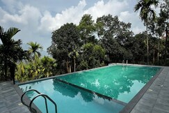 Lush Hills by Benchmark