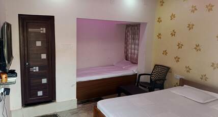 Hotel Grand View Room Type - Ac Deluxe 3 Bedded Room