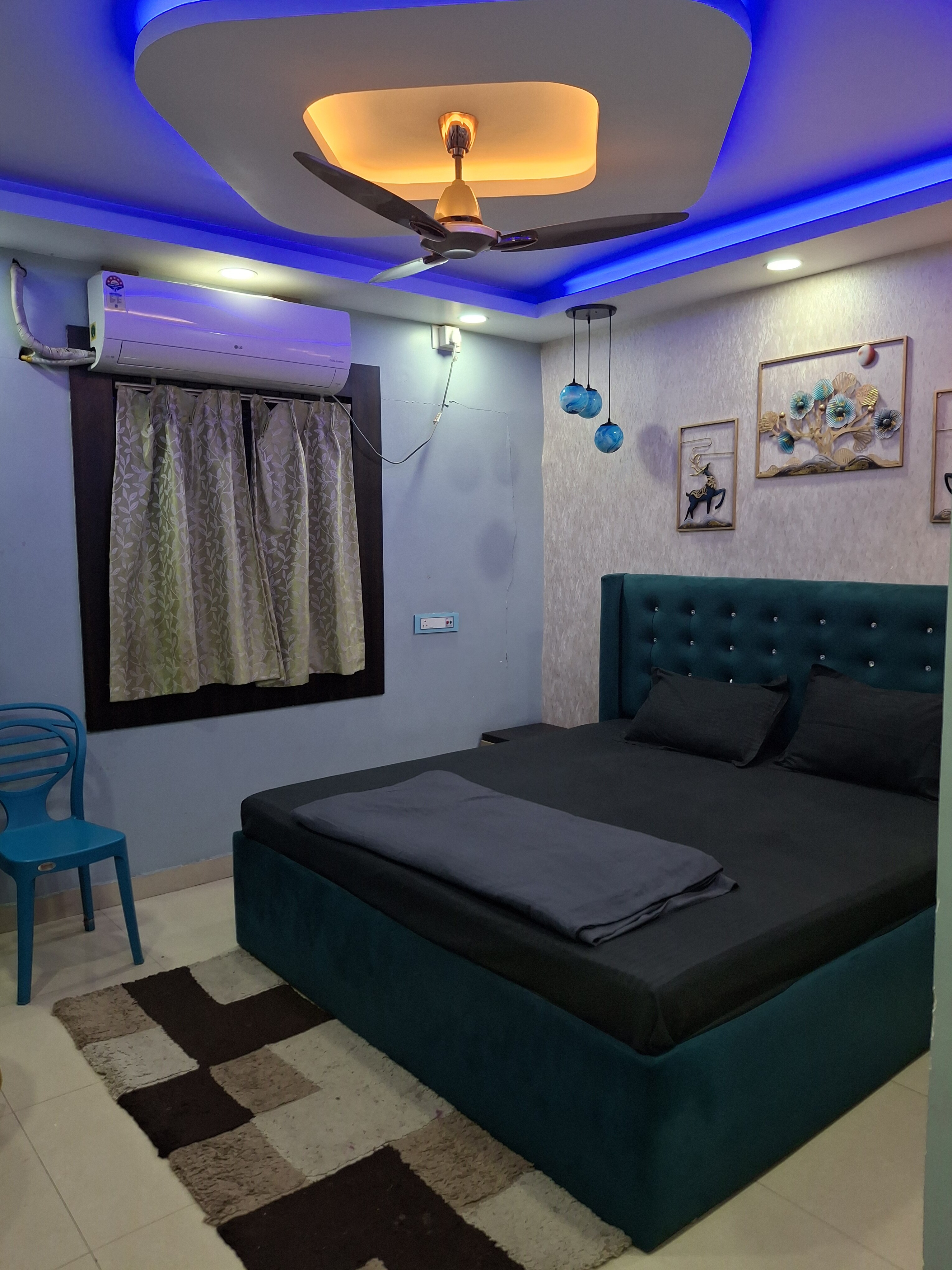 Taj Guest House & Lodging - Tap to explore photos