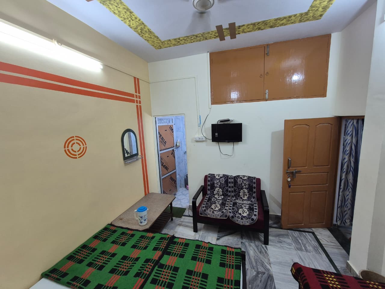 Uma Ganga Paying Guest House - Tap to explore photos