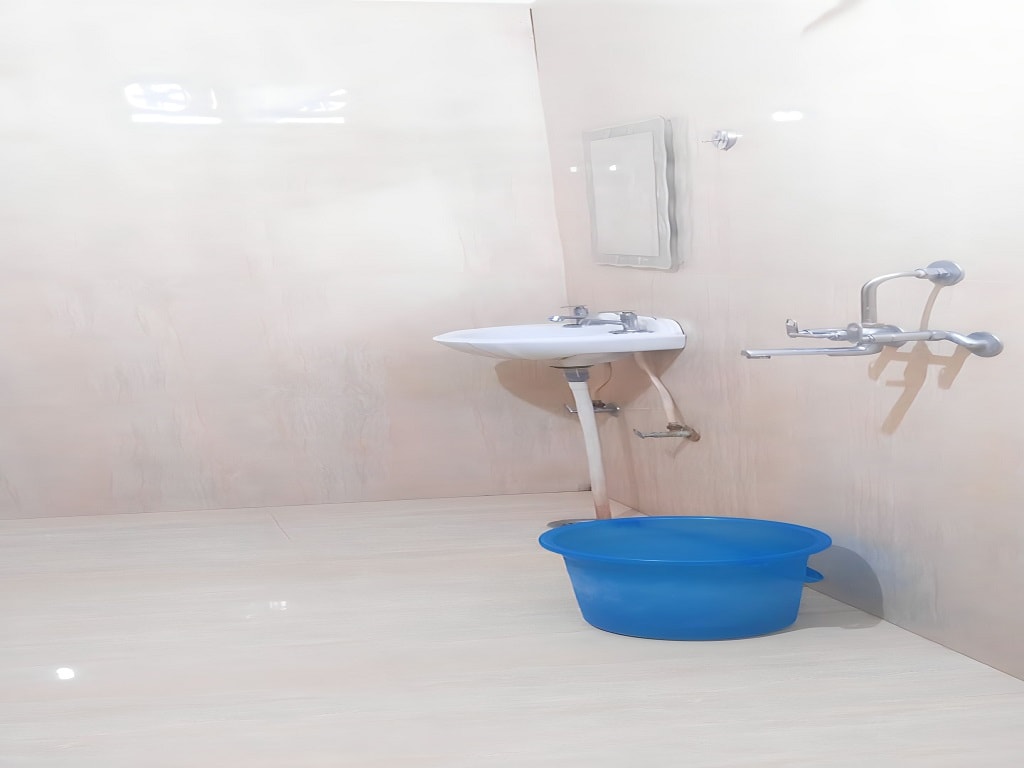 hotel 999 - Tap to explore photos