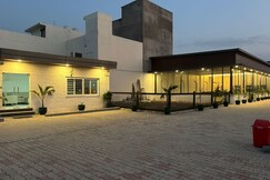 Vanam Hotel and Resorts