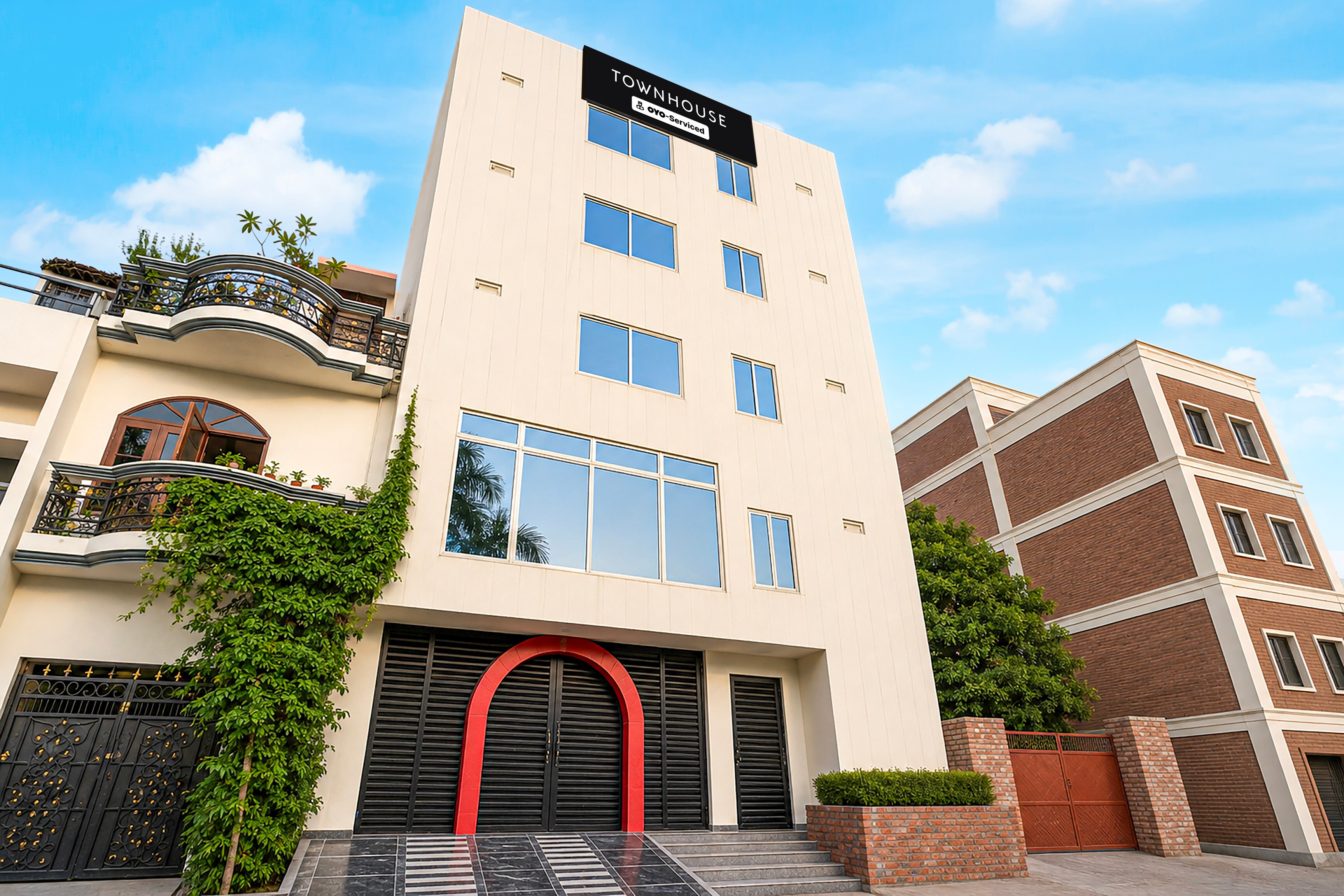 Townhouse Swarn Jayanti Vihar Lucknow - Tap to explore photos
