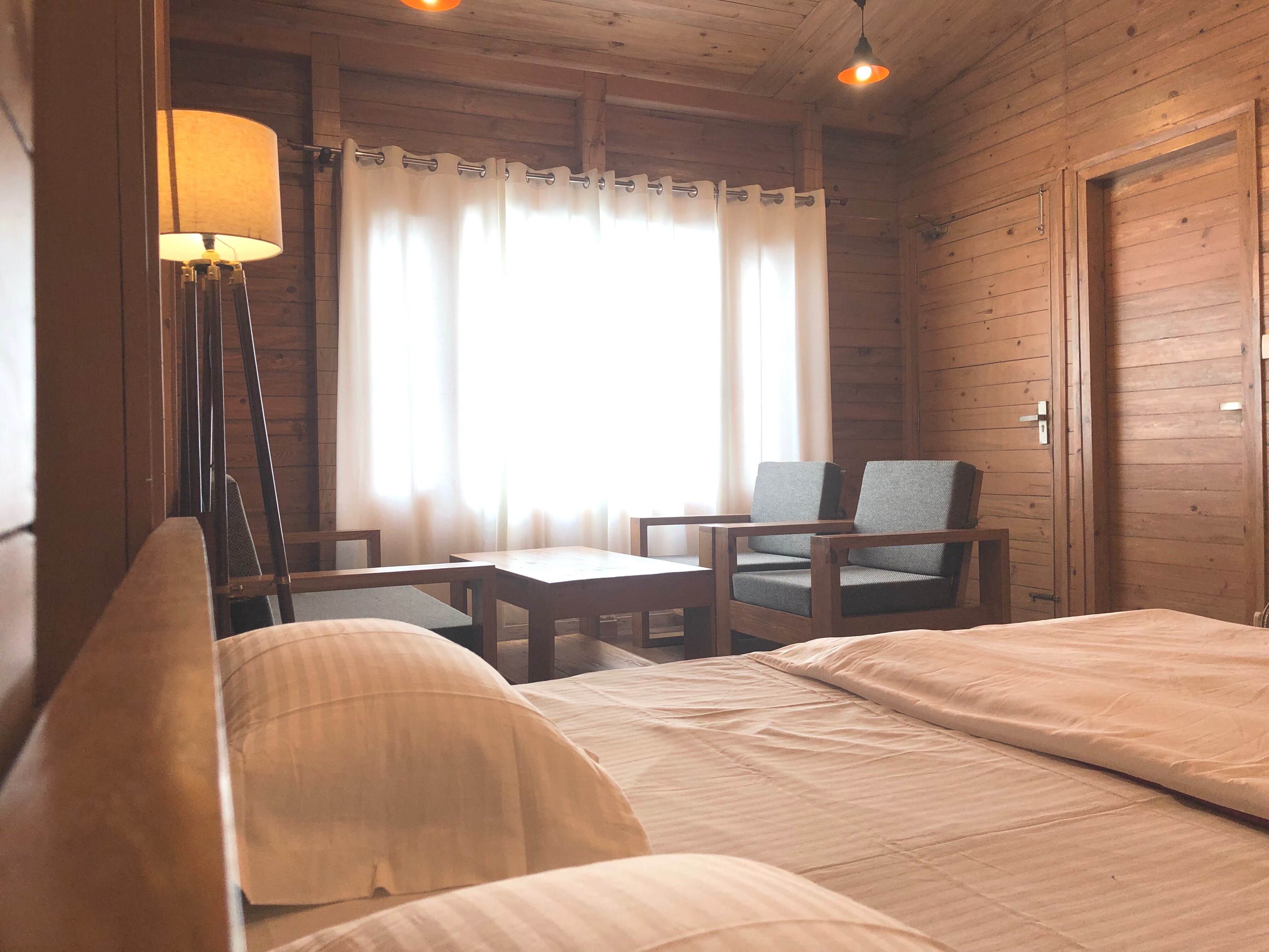 LOGGINN KY - Tap to explore photos