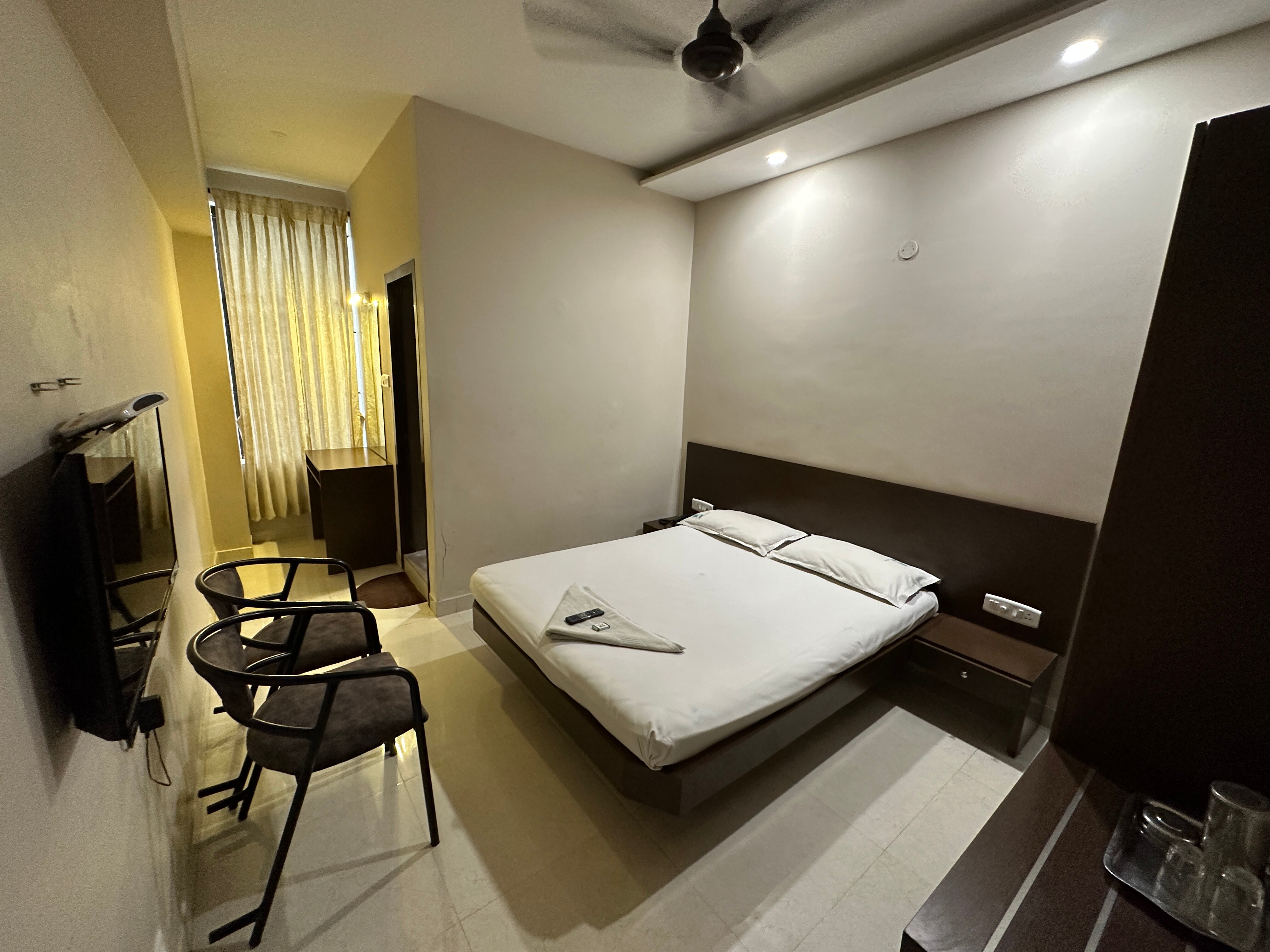 Hotel Aiba Regency - Tap to explore photos