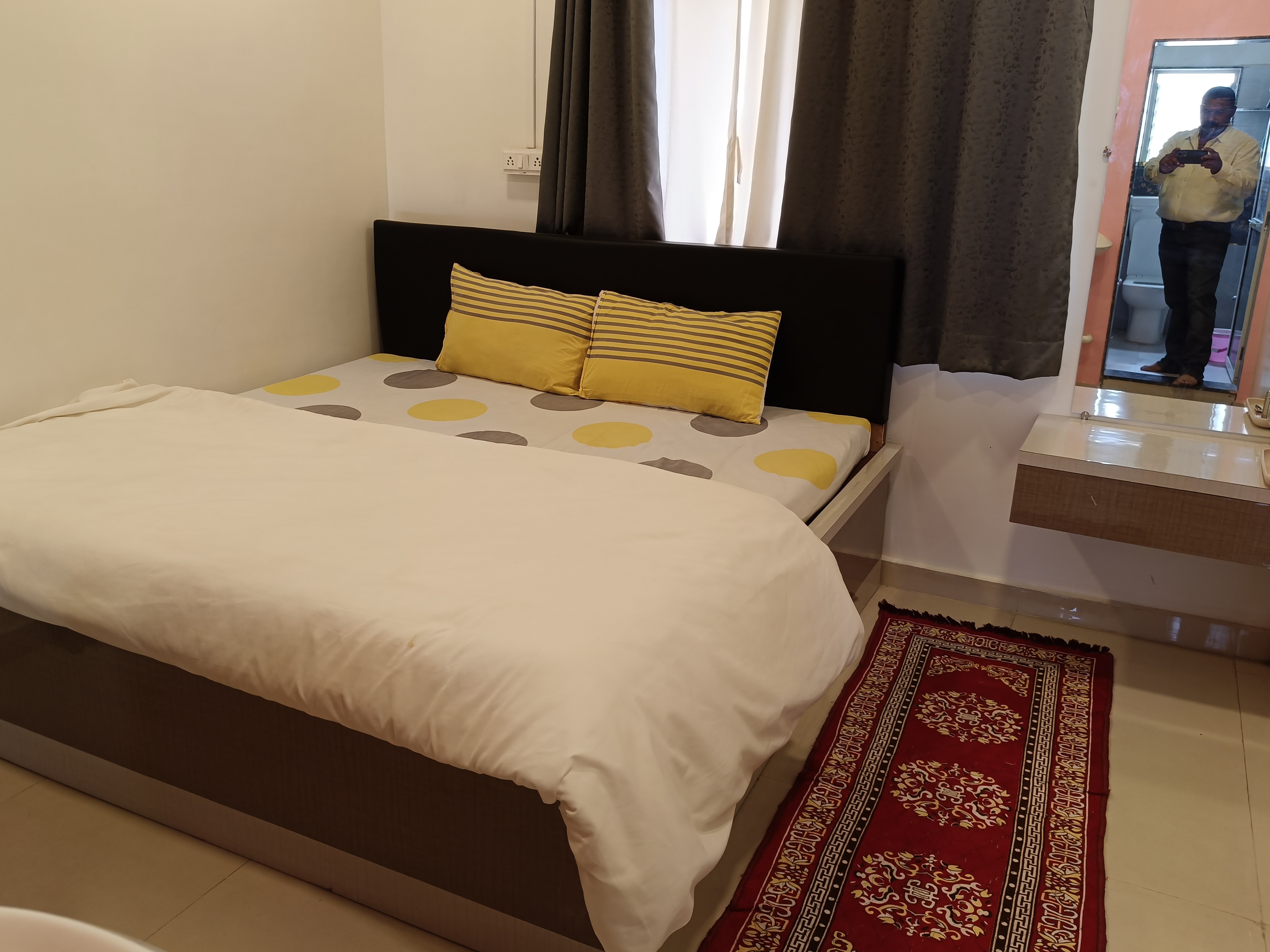 Hotel Manali - Tap to explore photos