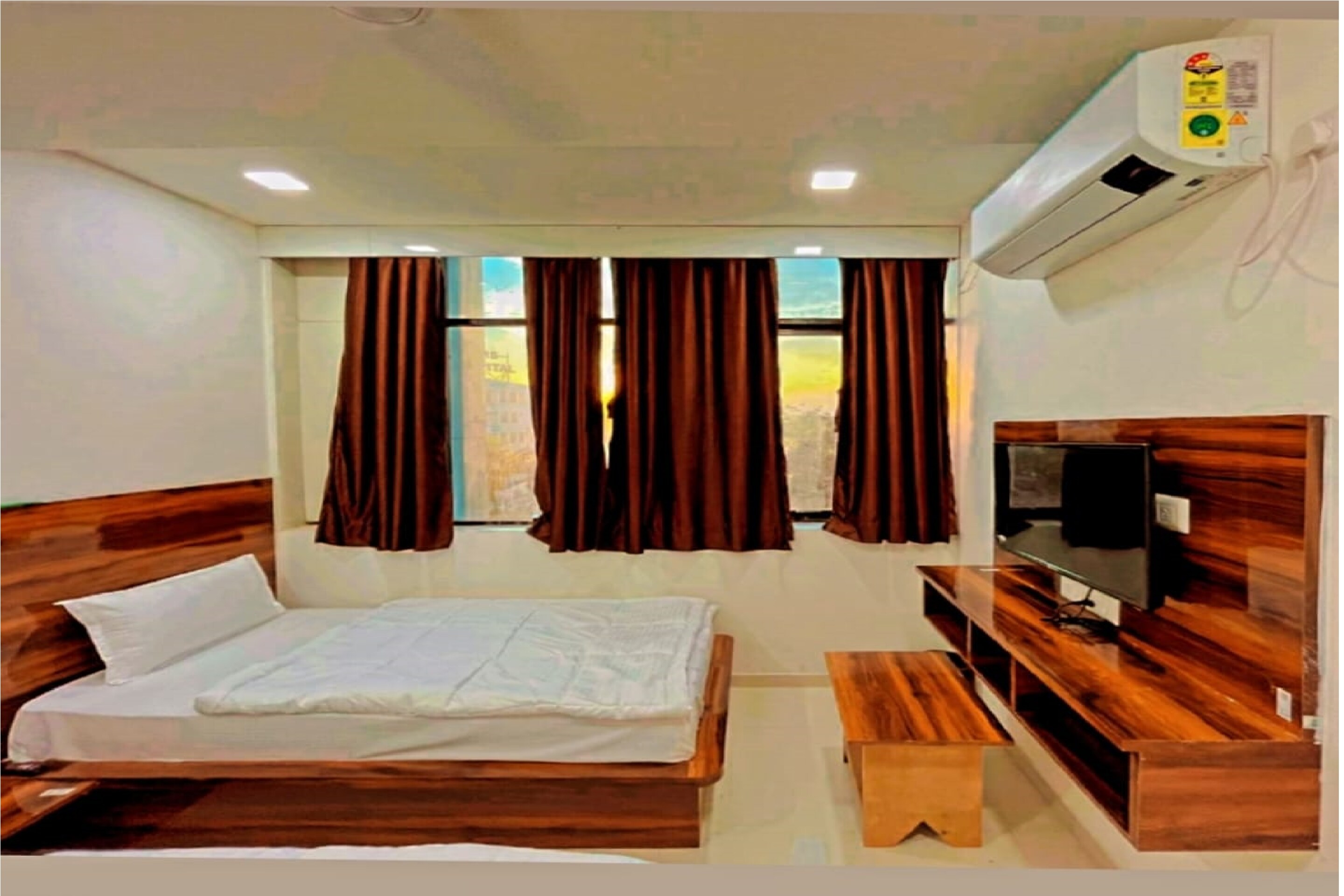 Hotel SK - Tap to explore photos