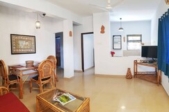 Walk to the beach 3bhk villa w shared pool