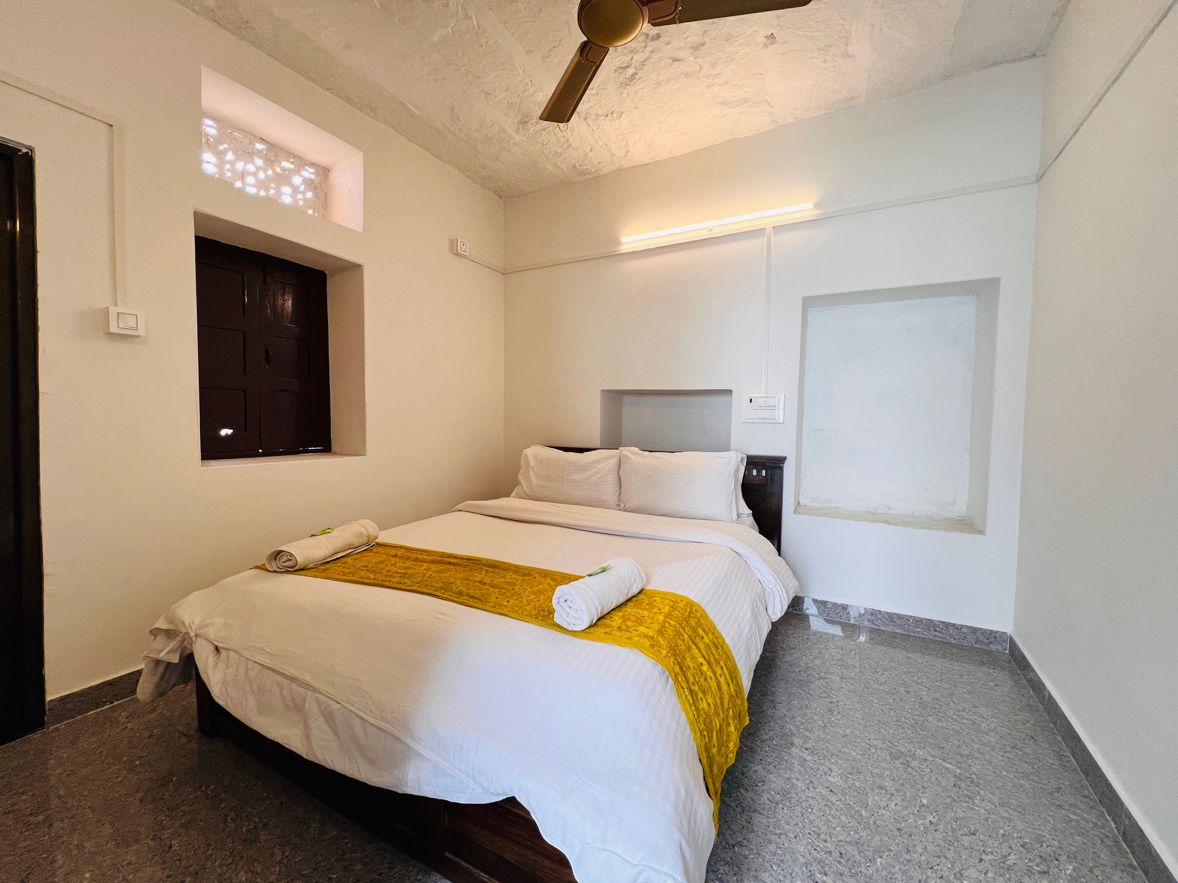 Hotel Dara Jaisalmer - Tap to explore photos