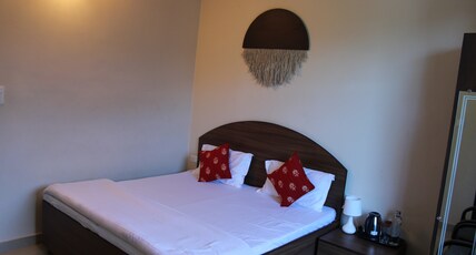 Aditya Homestay Room Type - LAVENDER ROOM
