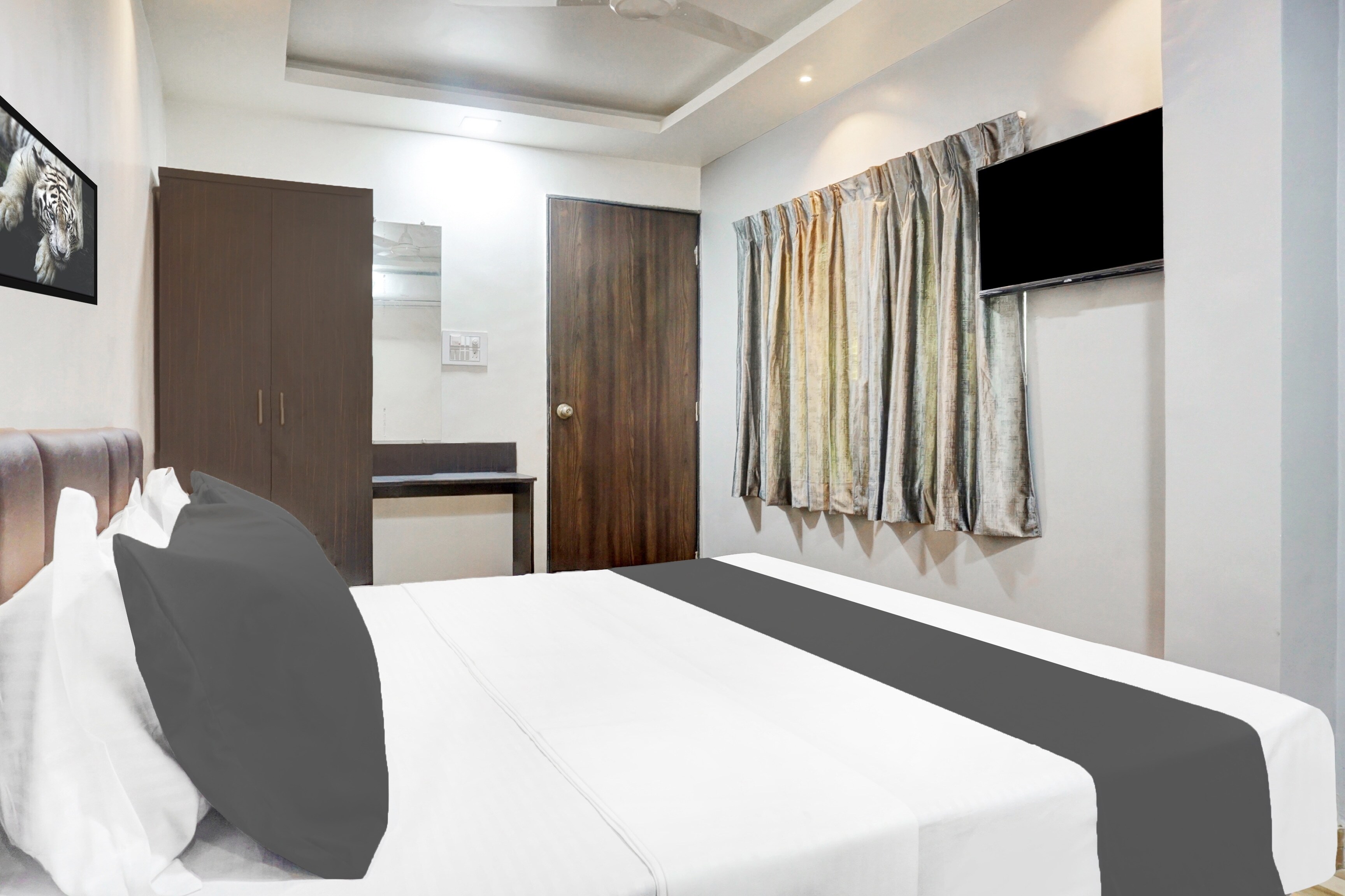 Hotel O Sagar Lodging - Tap to explore photos