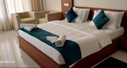 Sasthapuri Hotels Room Type - Suite Room AC with Bathtub