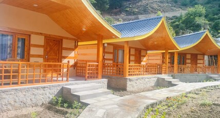 Kinner Camps Sangla | Tents & Caretaler Room Type - Winter Friendly Cottages