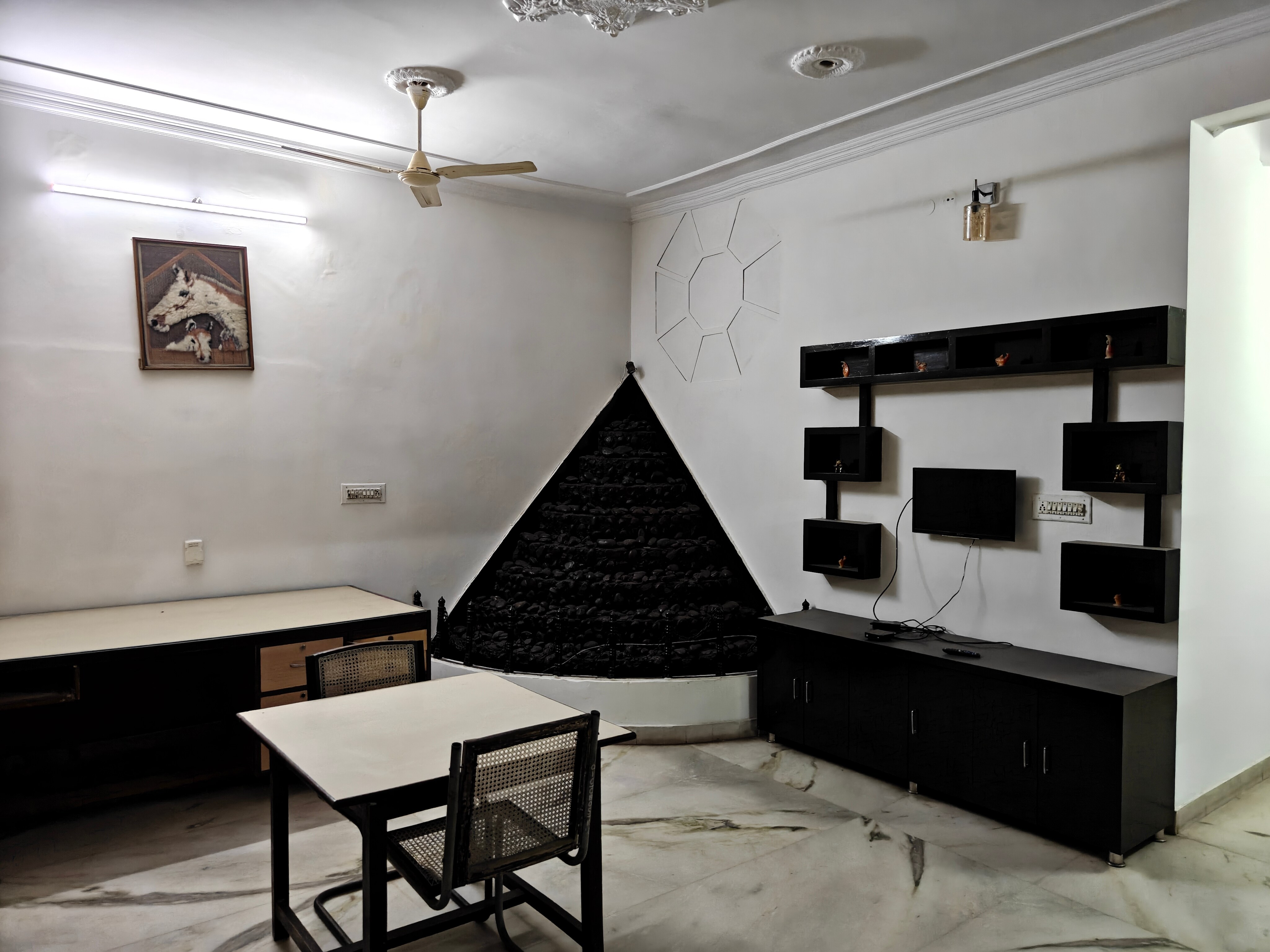 Divyansh's Homestay - Tap to explore photos