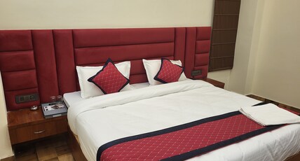 Hotel Grand Sharon Room Type - Deluxe Room