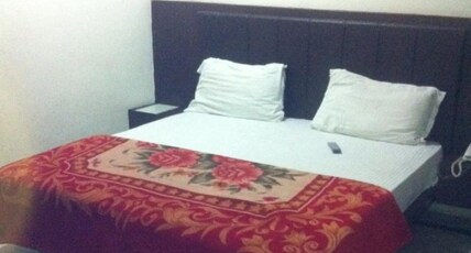 Hotel Swarg International Room Type - Deluxe AC Room