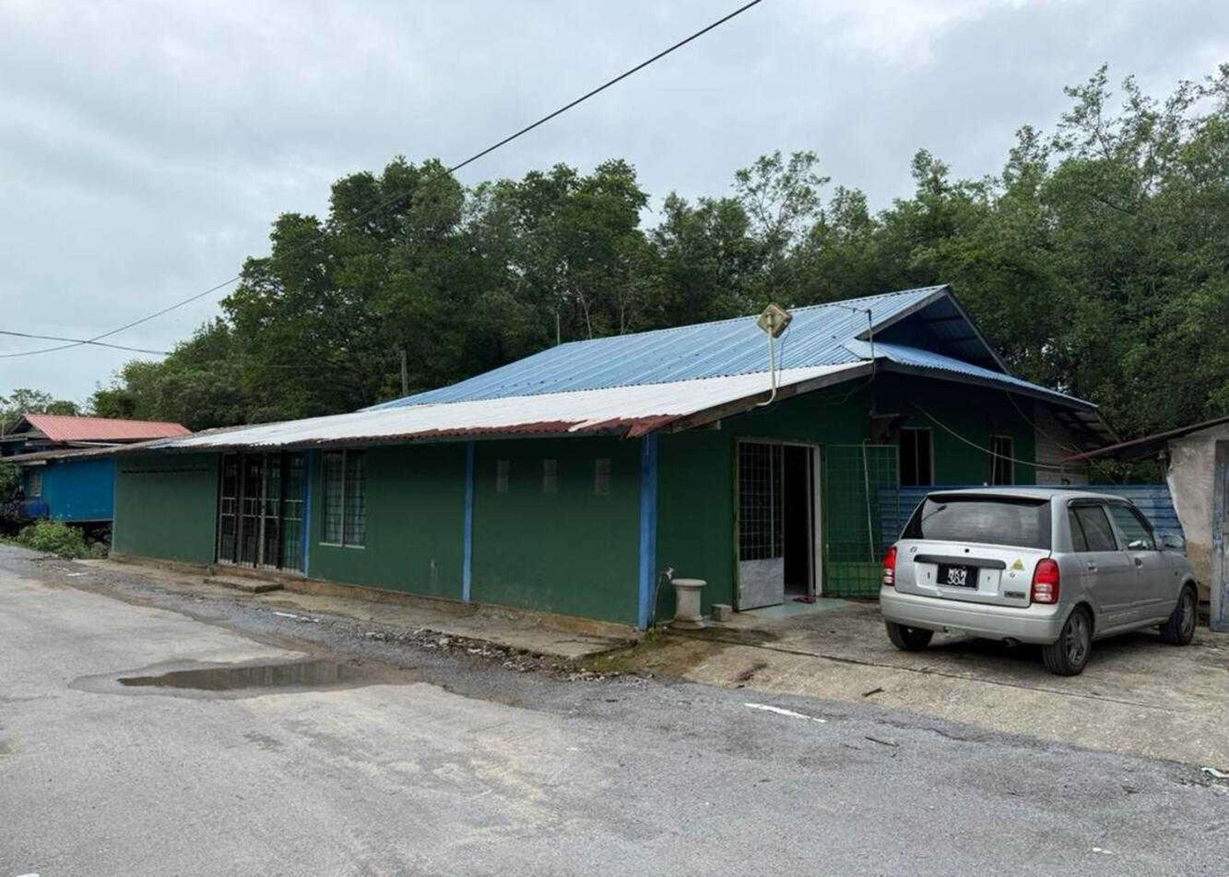 OYO 91270 Sabsa Homestay - Tap to explore photos