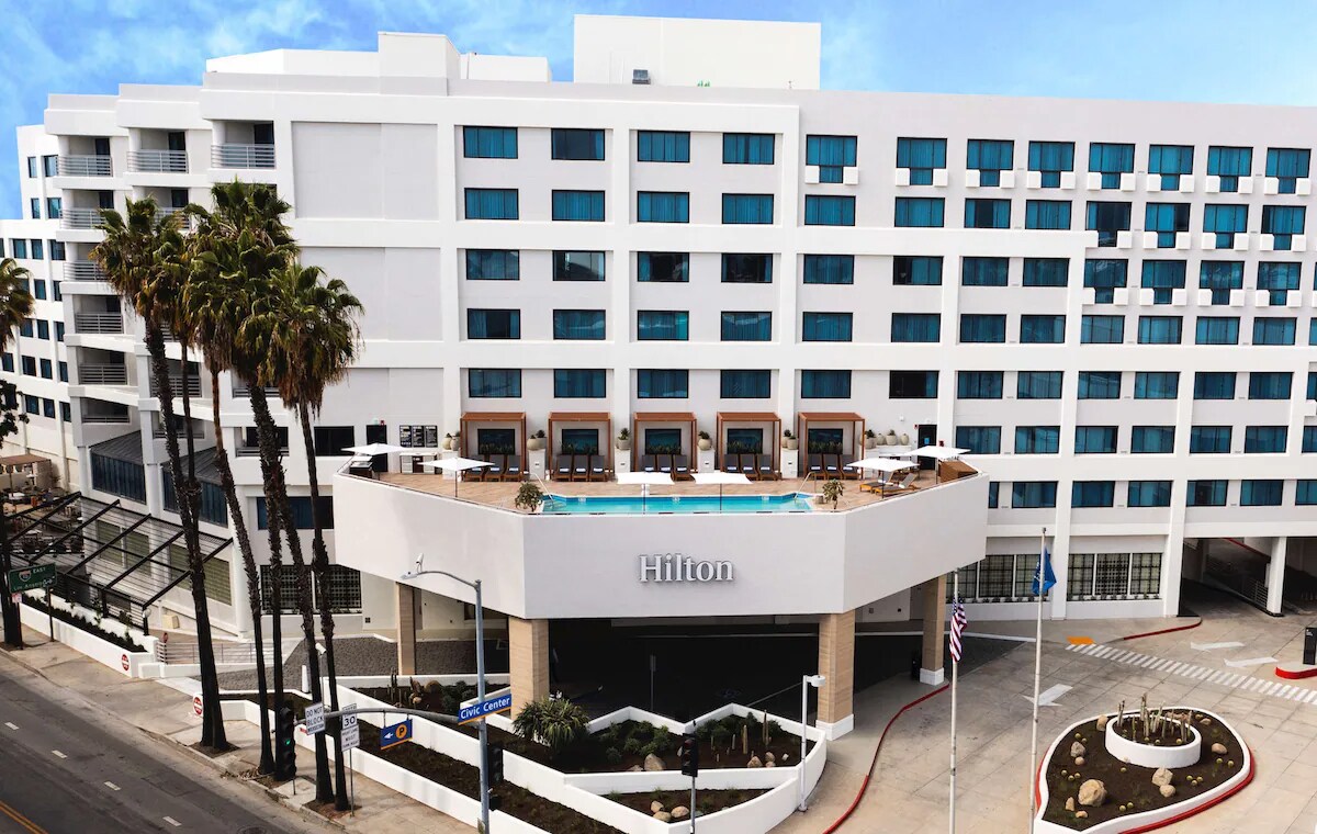 Hilton Santa Monica Hotel & Suites - Tap to explore photos