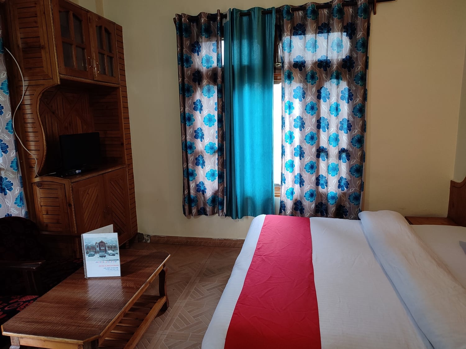 Hotel Anupam Kasol - Tap to explore photos